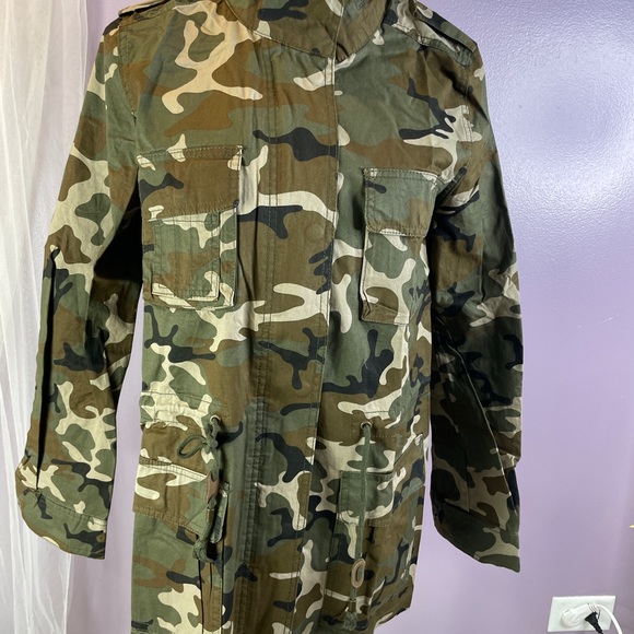 Women Camo Military Utility Jacket - Picture 6 of 13